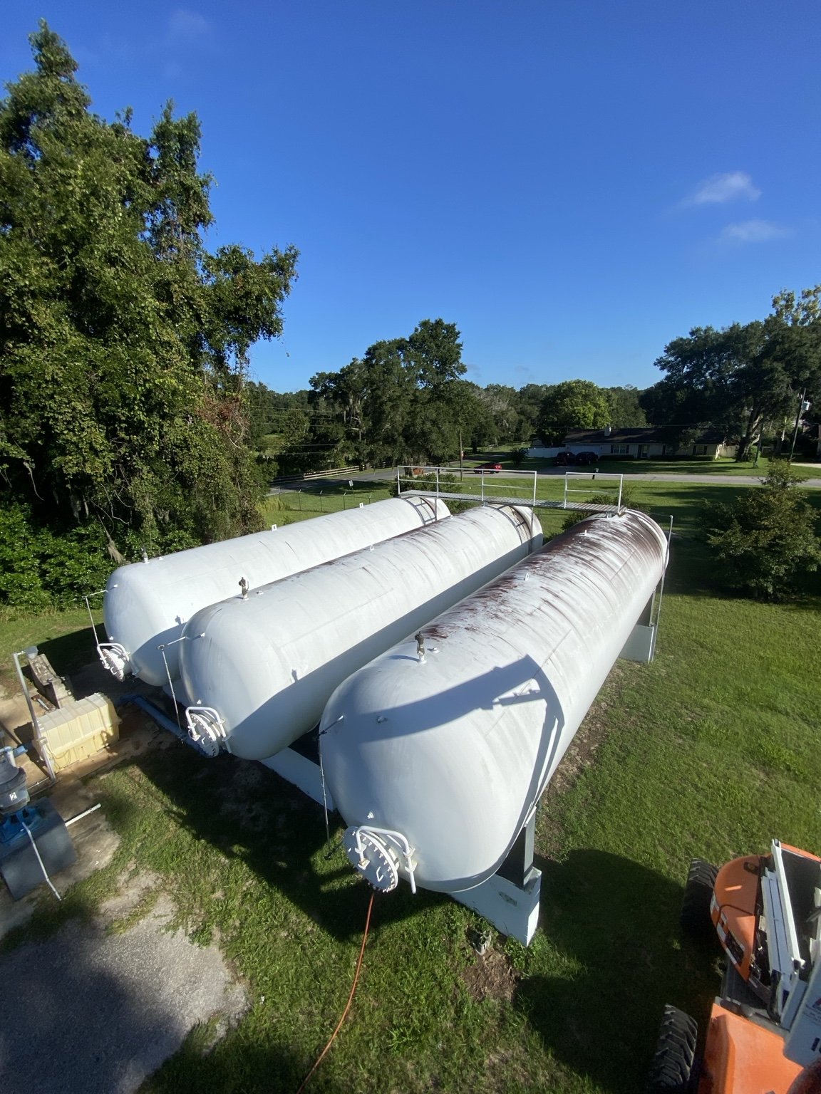 Municipal water storage tank exterior cleaning project, view 7