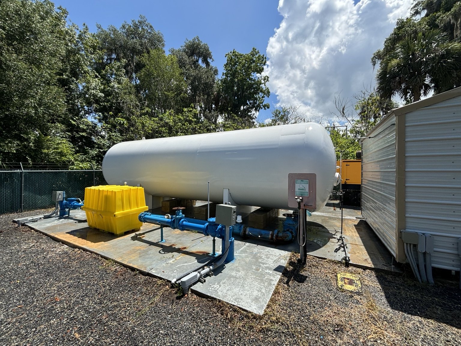 Municipal water storage tank exterior cleaning project, view 9